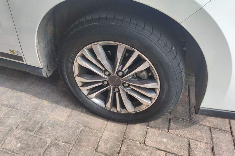 Used SAIC MAXUS G50 2019 1.5T Automatic Elite Edition China V Standard Right Front Wheel Hub