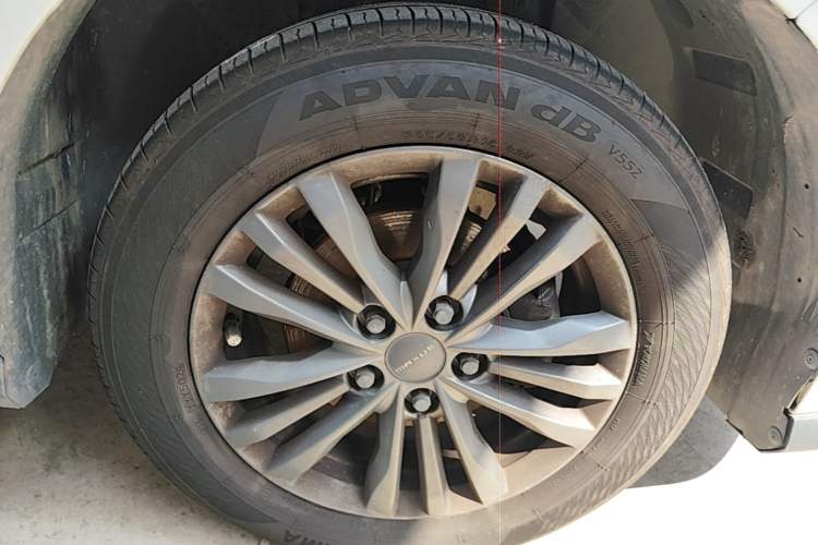 Used SAIC MAXUS G50 2019 1.5T Automatic Elite Edition China VI Standard Right Front Wheel Hub
