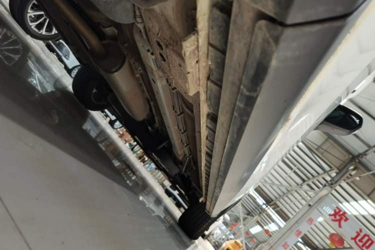 Used SAIC MAXUS G50 2019 1.5T Automatic Elite Edition China VI Standard Right Side Sill
