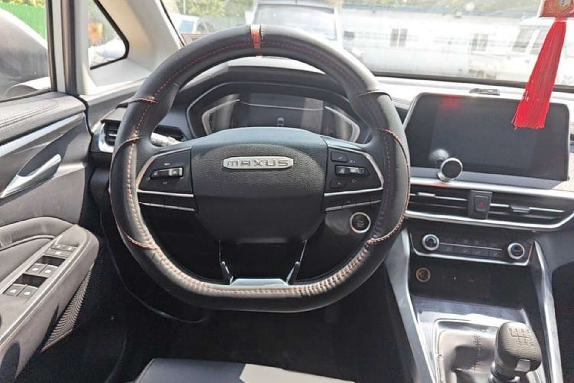 Used SAIC MAXUS G50 2019 1.3T Manual Elite Edition China V Standard Steering Wheel