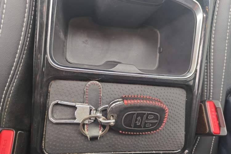 Used SAIC MAXUS G50 2019 1.5T Automatic Elite Edition China VI Standard Vehicle Key
