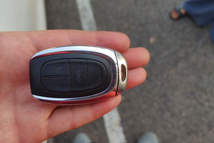 Used SAIC MAXUS G50 2019 1.5T Automatic Elite Edition China VI Standard Vehicle Key