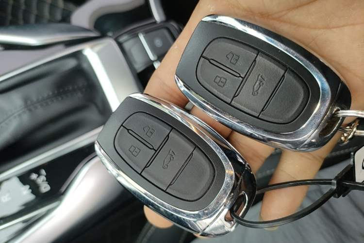 Used SAIC MAXUS G50 2019 1.5T Automatic Elite Edition China VI Standard Vehicle Key
