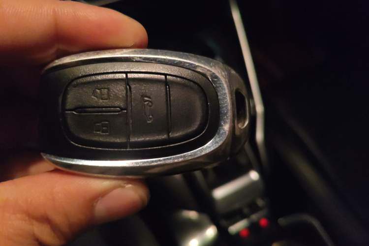 Used SAIC MAXUS G50 2019 1.5T Automatic Elite Edition China VI Standard Vehicle Key
