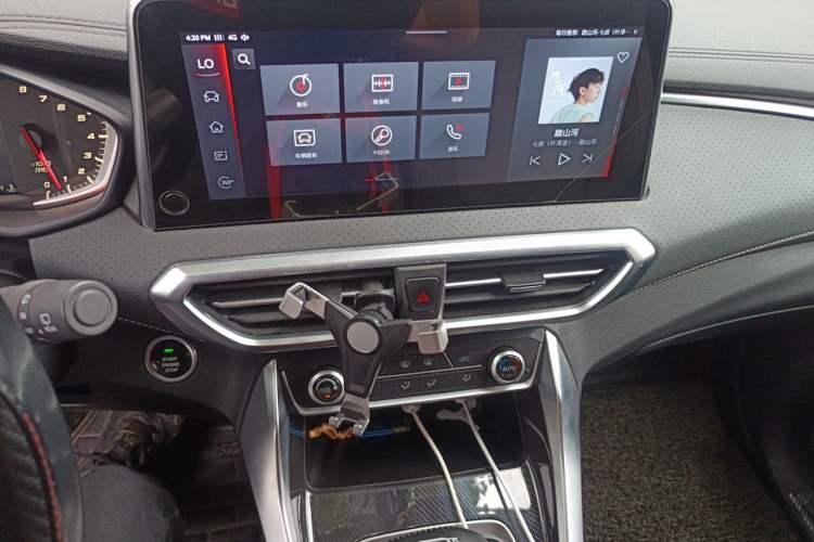 Used SAIC MAXUS G50 2019 1.5T First Edition Automatic Luxury Version 6 Seats Audio And AC Panel