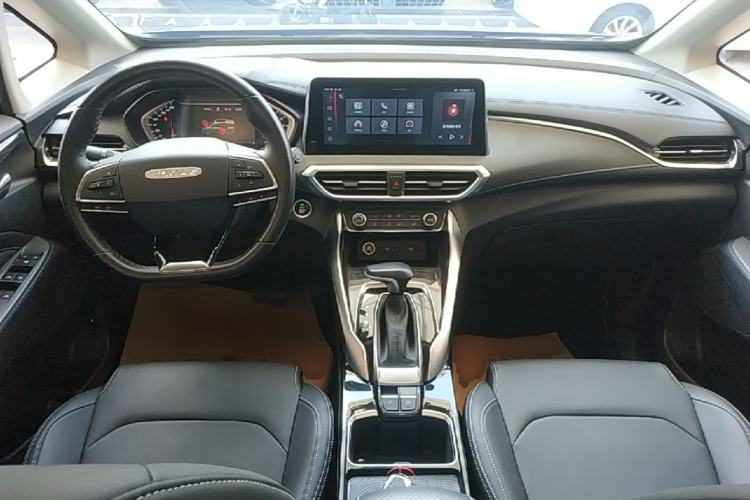 Used SAIC MAXUS G50 2019 1.5T Automatic Luxury Edition China VI Standard Center Console