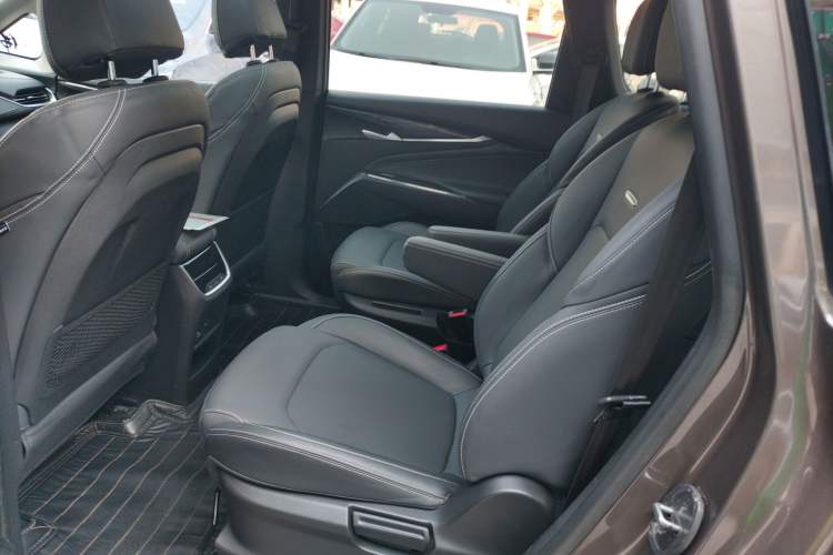 Used SAIC MAXUS G50 2019 1.5T First Edition Automatic Luxury Version 7 Seats Left Rear Seat