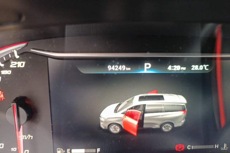Used SAIC MAXUS G50 2019 1.5T First Edition Automatic Luxury Version 6 Seats Odometer Close Up