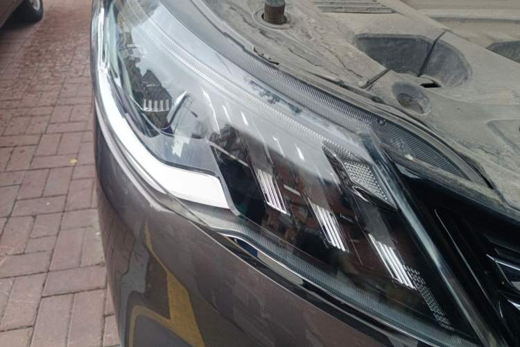 Used SAIC MAXUS G50 2019 1.5T First Edition Automatic Luxury Version 6 Seats Right Front Headlight