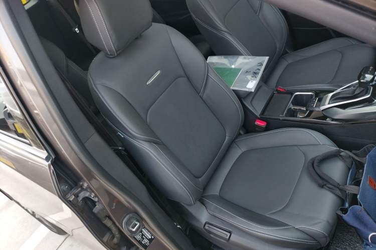 Used SAIC MAXUS G50 2019 1.5T First Edition Automatic Luxury Version 7 Seats Right Front Seat