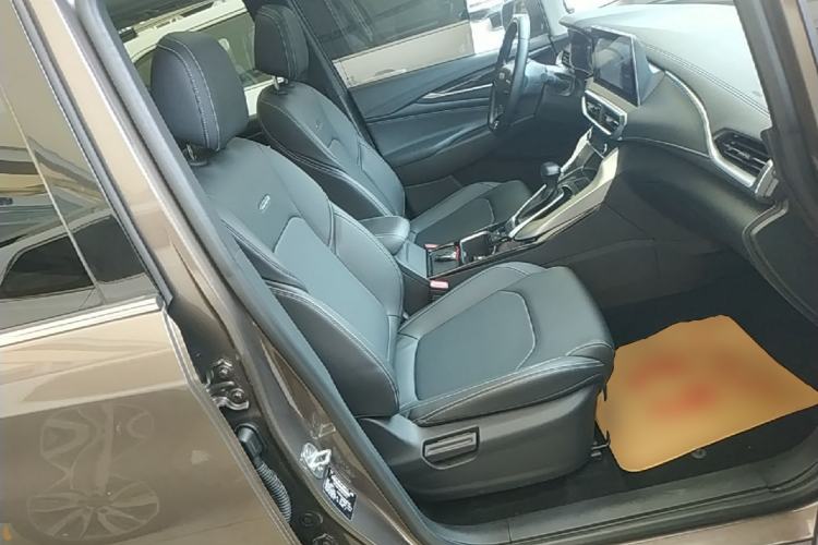Used SAIC MAXUS G50 2019 1.5T Automatic Luxury Edition China VI Standard Right Front Seat
