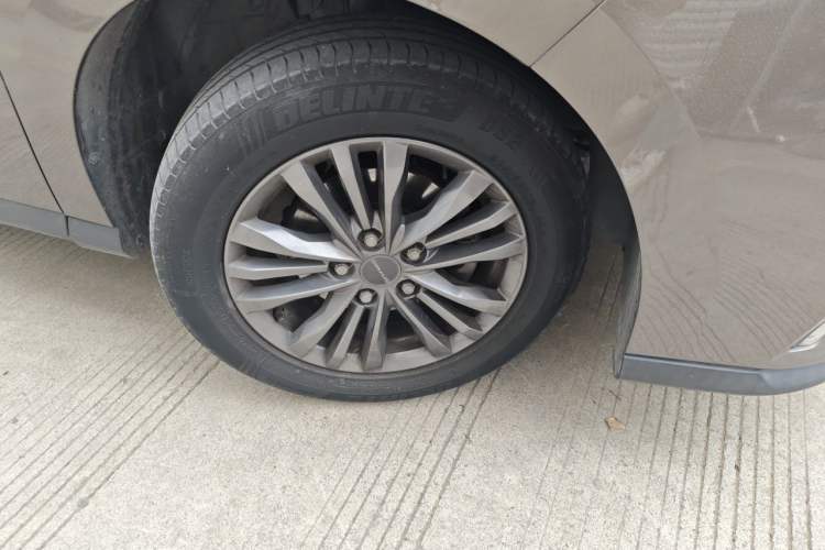 Used SAIC MAXUS G50 2019 1.5T First Edition Automatic Luxury Version 6 Seats Right Front Wheel Hub