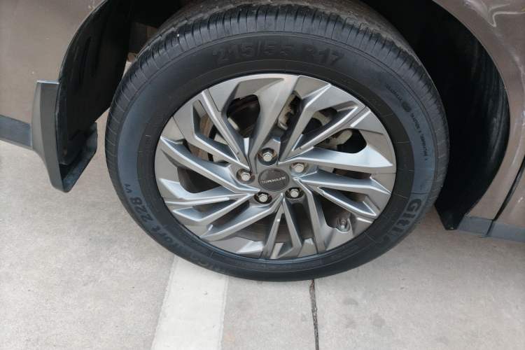 Used SAIC MAXUS G50 2019 1.5T First Edition Automatic Luxury Version 7 Seats Right Rear Wheel Hub