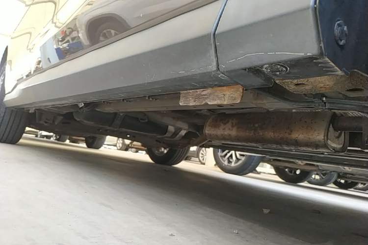 Used SAIC MAXUS G50 2019 1.5T Automatic Luxury Edition China VI Standard Right Side Sill
