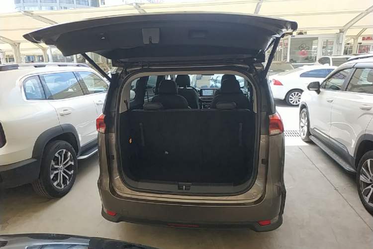 Used SAIC MAXUS G50 2019 1.5T Automatic Luxury Edition China VI Standard Trunk