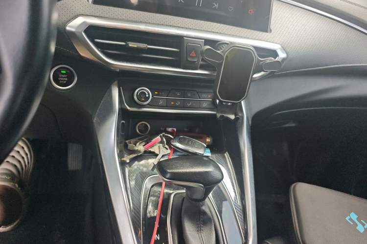 Used SAIC MAXUS G50 2020 1.5T Automatic Elite Edition Audio And AC Panel