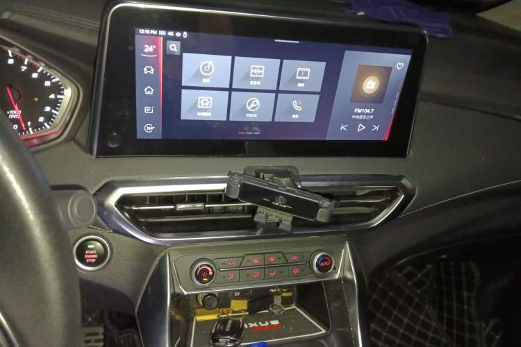 Used SAIC MAXUS G50 2020 1.5T Automatic Luxury Edition Audio And AC Panel