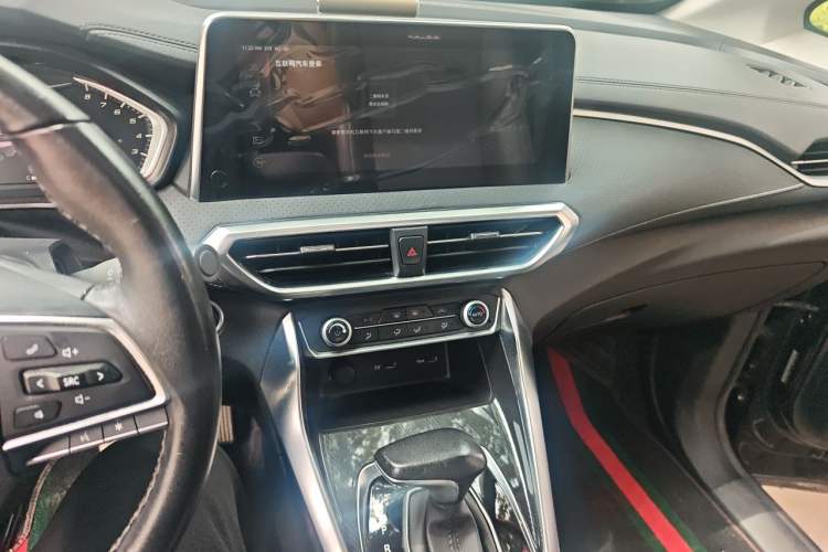 Used SAIC MAXUS G50 2020 1.5T Automatic Luxury Edition Audio And AC Panel