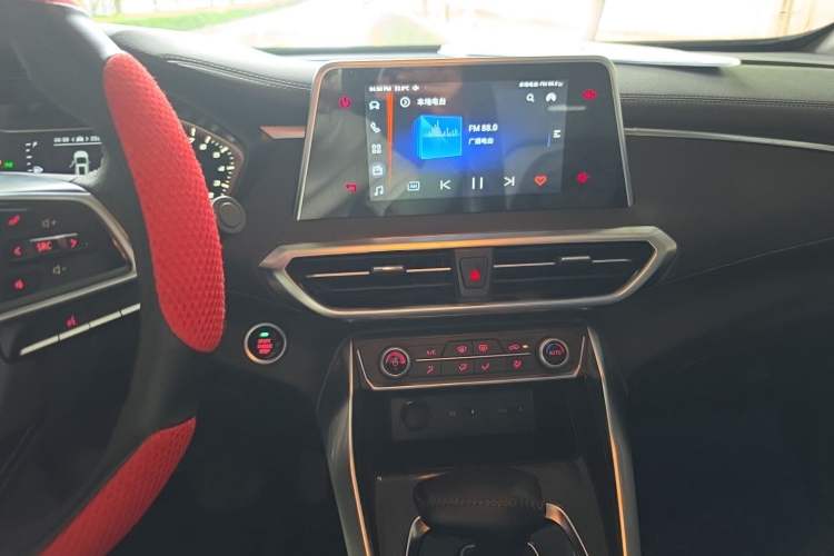 Used SAIC MAXUS G50 2020 1.5T Automatic Elite Edition Audio And AC Panel