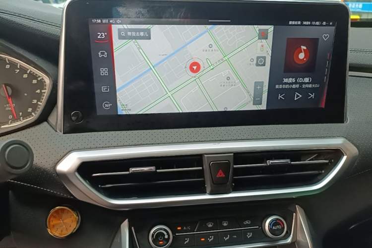 Used SAIC MAXUS G50 2020 1.5T Automatic Luxury Edition Audio And AC Panel