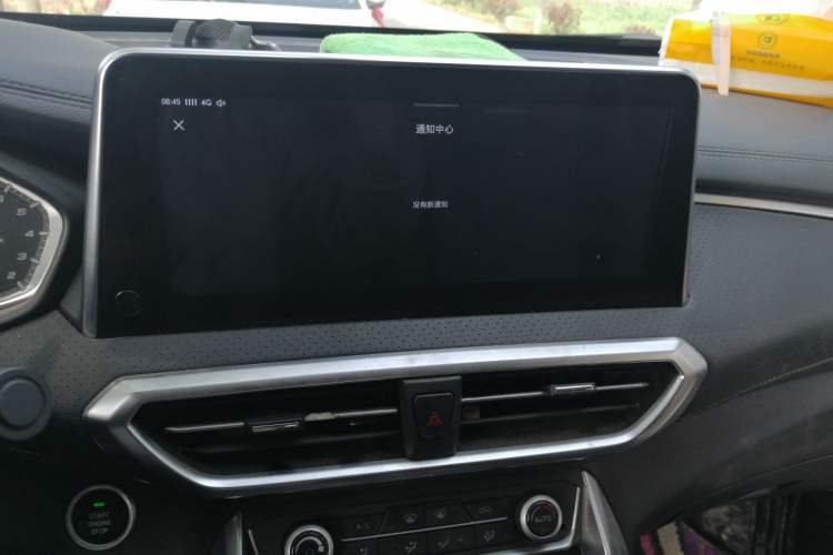 Used SAIC MAXUS G50 2020 1.5T Automatic Luxury Edition Audio And AC Panel