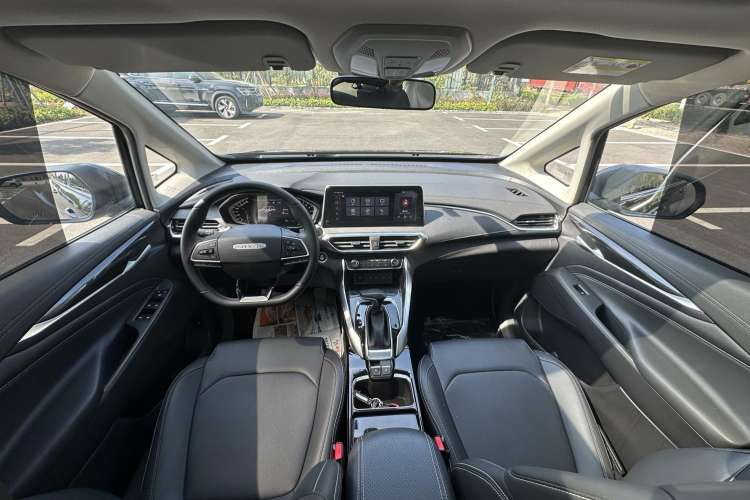 Used SAIC MAXUS G50 2020 1.5T Automatic Luxury Edition Center Console