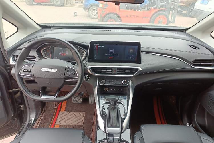 Used SAIC MAXUS G50 2020 1.5T Automatic Luxury Edition Center Console