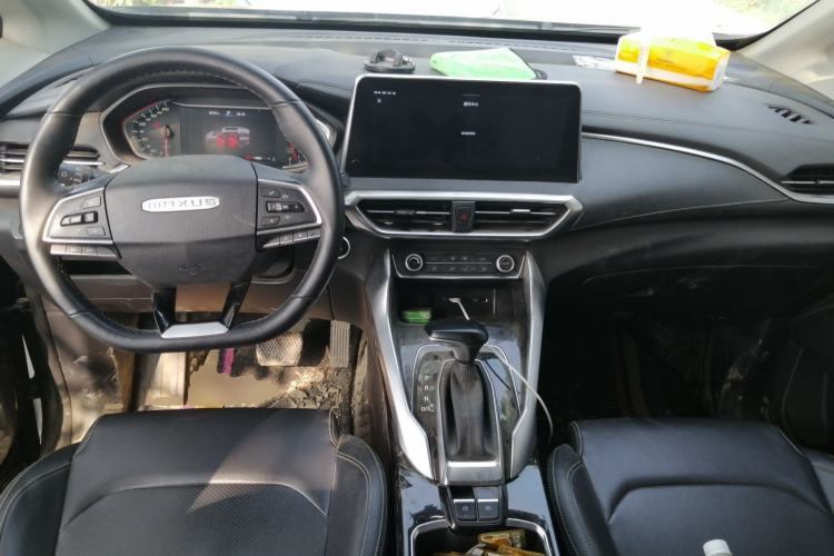 Used SAIC MAXUS G50 2020 1.5T Automatic Luxury Edition Center Console