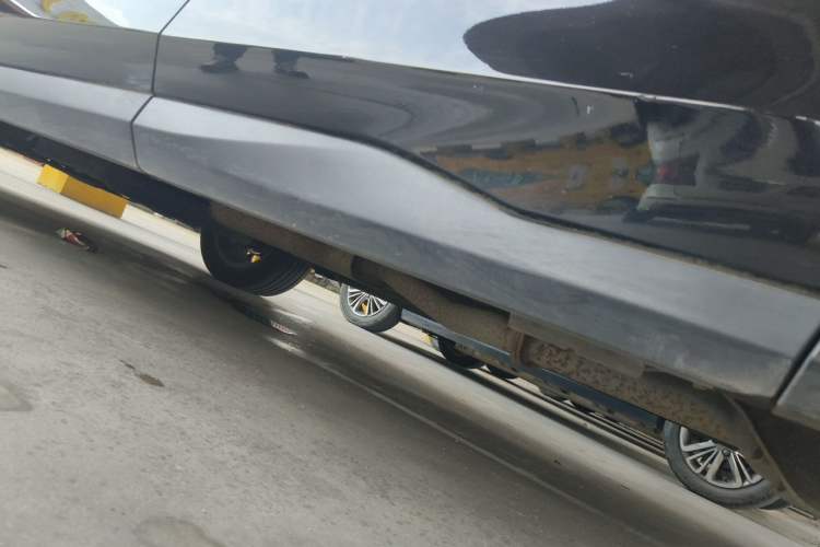 Used SAIC MAXUS G50 2020 1.5T Automatic Luxury Edition Chassis Rear Left