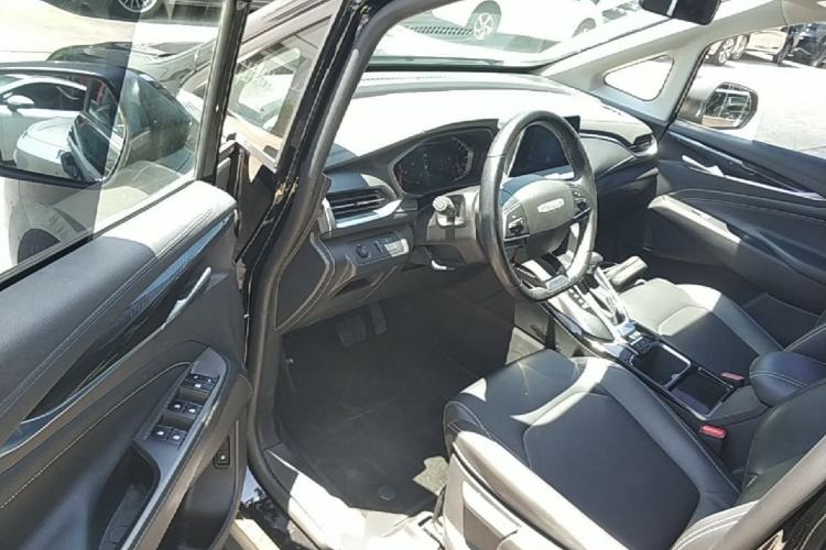 Used SAIC MAXUS G50 2020 1.5T Automatic Elite Edition Driver Seat