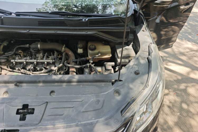 Used SAIC MAXUS G50 2020 1.5T Automatic Elite Edition Engine Bay Left
