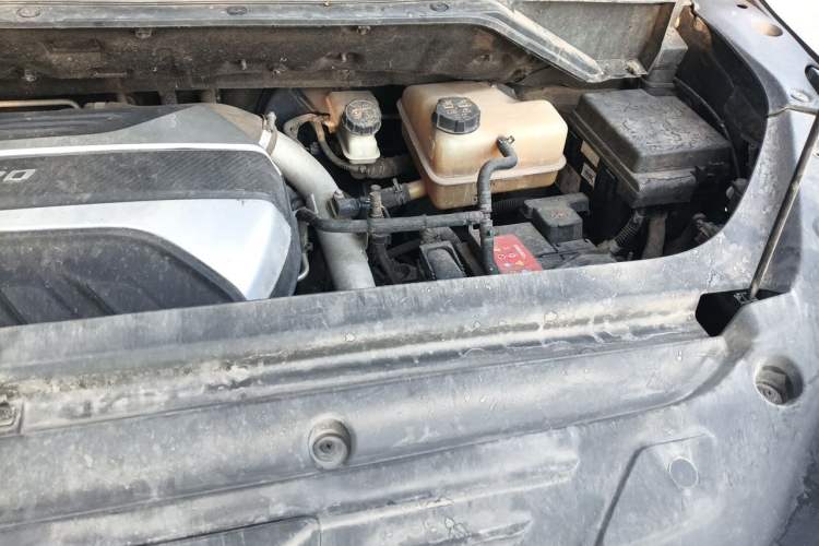 Used SAIC MAXUS G50 2020 1.5T Automatic Elite Edition Engine Bay Left