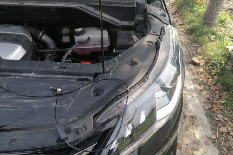 Used SAIC MAXUS G50 2020 1.5T Automatic Luxury Edition Engine Bay Left