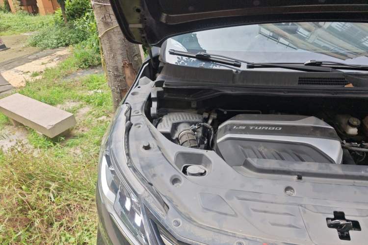 Used SAIC MAXUS G50 2020 1.5T Automatic Luxury Edition Engine Bay Right