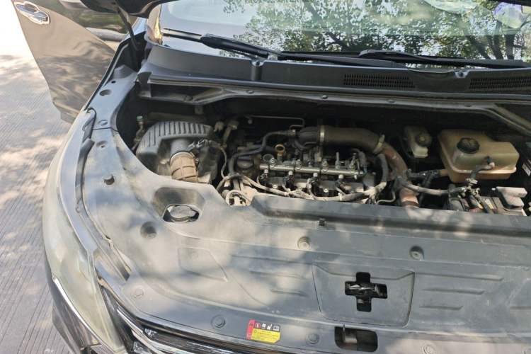 Used SAIC MAXUS G50 2020 1.5T Automatic Elite Edition Engine Bay Right