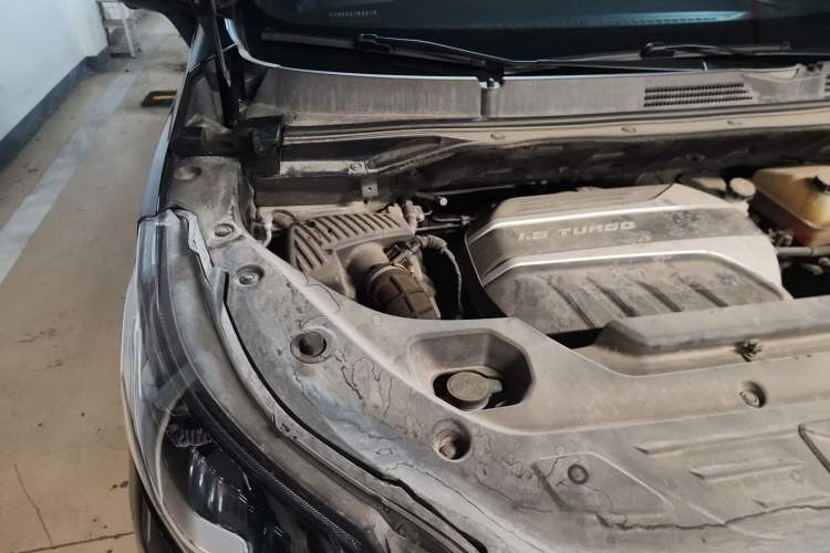 Used SAIC MAXUS G50 2020 1.5T Automatic Luxury Edition Engine Bay Right