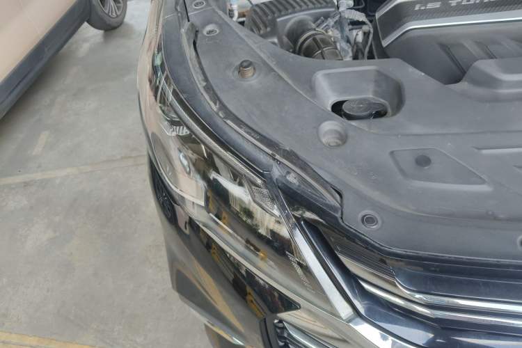 Used SAIC MAXUS G50 2020 1.5T Automatic Luxury Edition Engine Bay Right