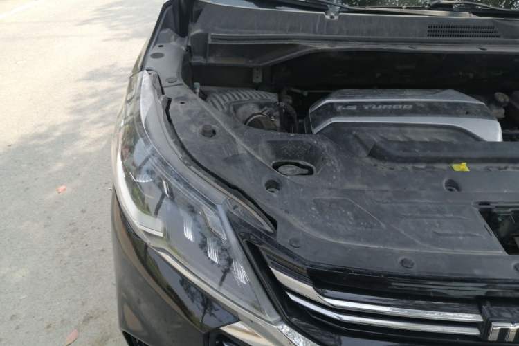 Used SAIC MAXUS G50 2020 1.5T Automatic Luxury Edition Engine Bay Right