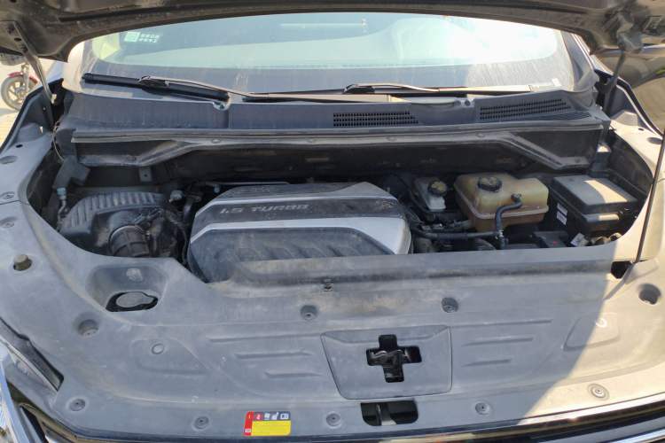 Used SAIC MAXUS G50 2020 1.5T Automatic Luxury Edition Engine Bay
