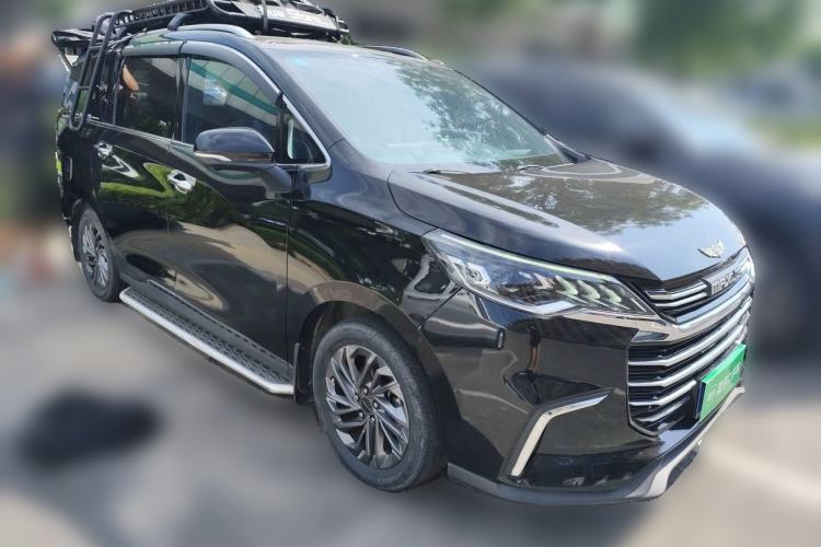 Used SAIC MAXUS G50 2020 1.5T Automatic Luxury Edition Front Right 45 Deg
