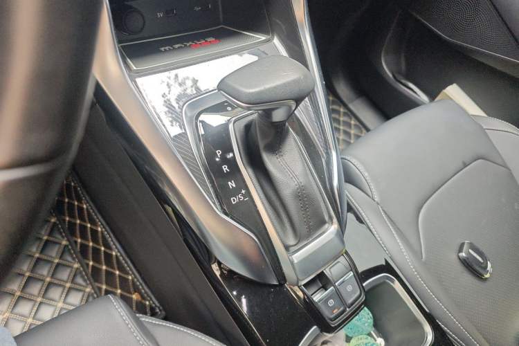 Used SAIC MAXUS G50 2020 1.5T Automatic Luxury Edition Gear Lever