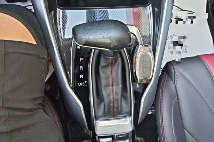 Used SAIC MAXUS G50 2020 1.5T Automatic Luxury Edition Gear Lever