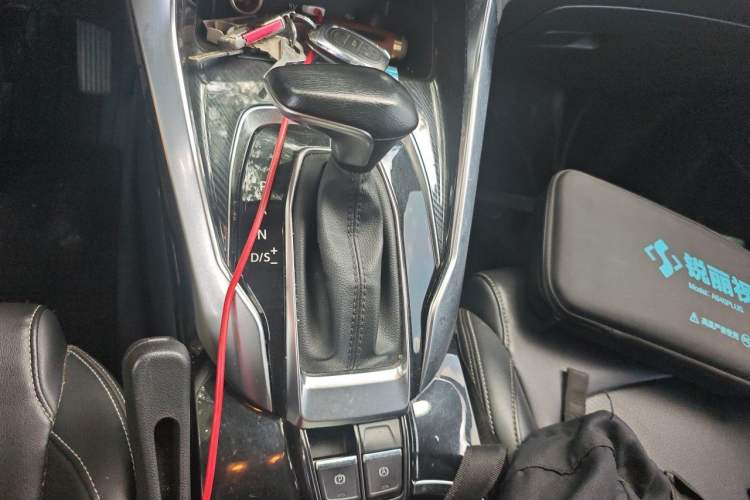 Used SAIC MAXUS G50 2020 1.5T Automatic Elite Edition Gear Lever