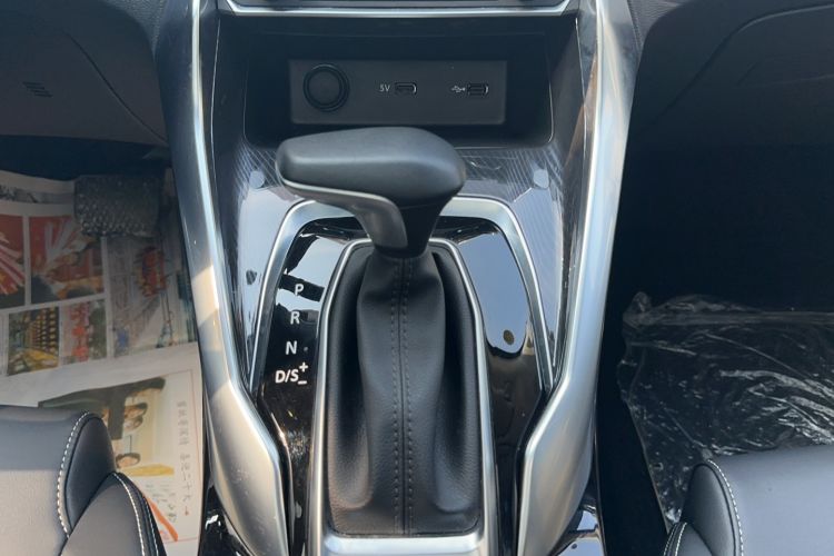 Used SAIC MAXUS G50 2020 1.5T Automatic Luxury Edition Gear Lever