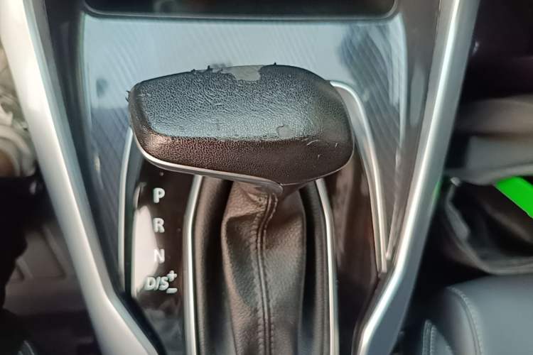 Used SAIC MAXUS G50 2020 1.5T Automatic Luxury Edition Gear Lever
