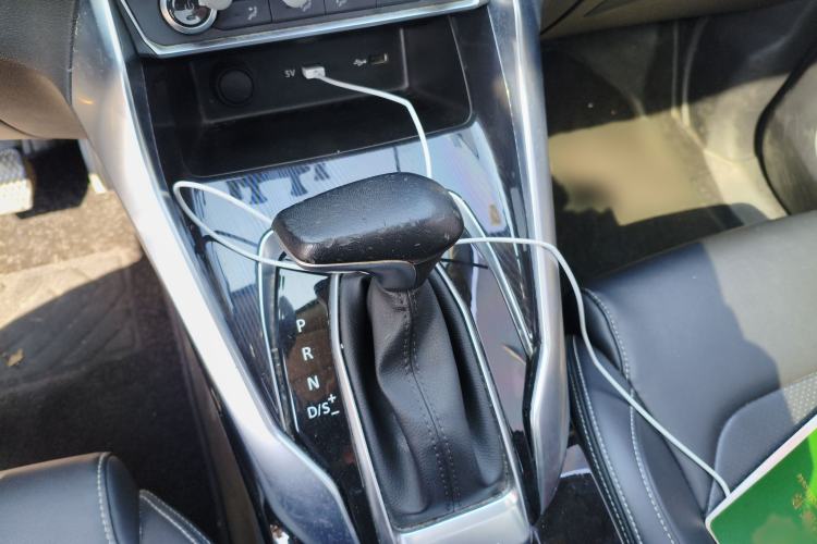 Used SAIC MAXUS G50 2020 1.5T Automatic Luxury Edition Gear Lever