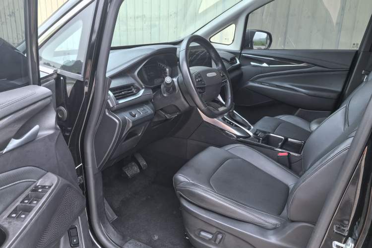Used SAIC MAXUS G50 2020 1.5T Automatic Luxury Edition Interior 1