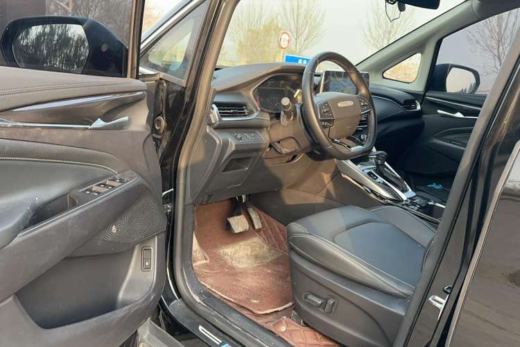 Used SAIC MAXUS G50 2020 1.5T Automatic Luxury Edition Interior 2