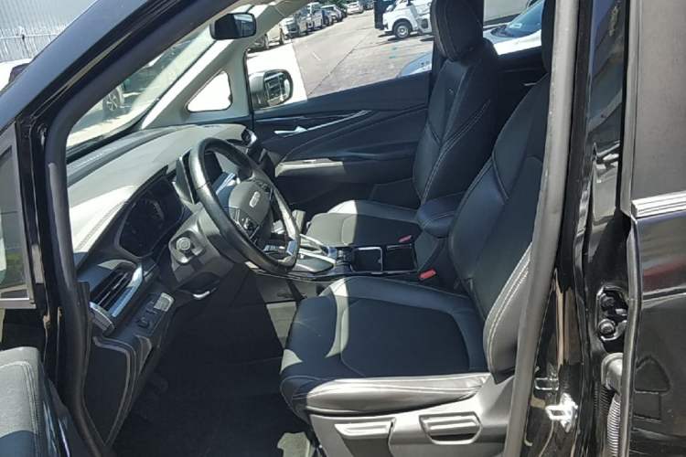 Used SAIC MAXUS G50 2020 1.5T Automatic Elite Edition Left Front Seat