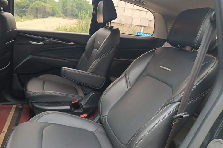 Used SAIC MAXUS G50 2020 1.5T Automatic Elite Edition Left Rear Seat